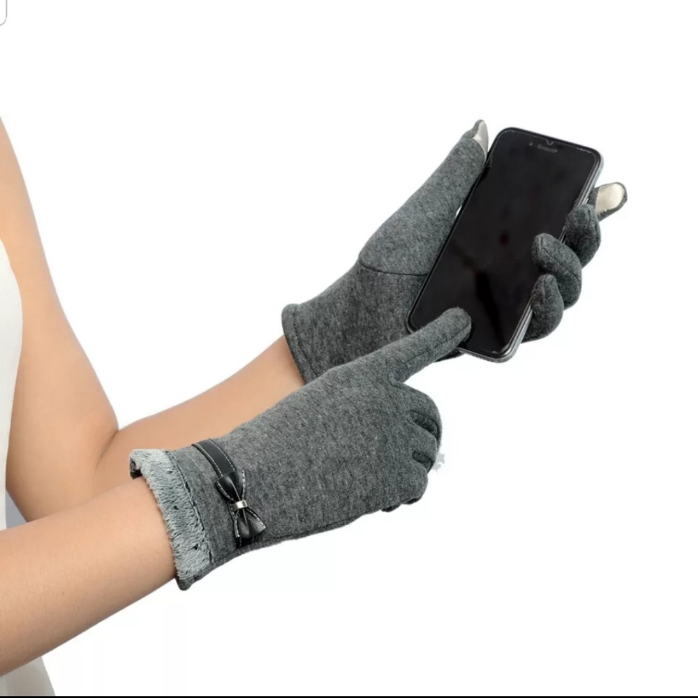 2 Winter Ladies Everyday Gloves Smartphone Touch Screen Stretch